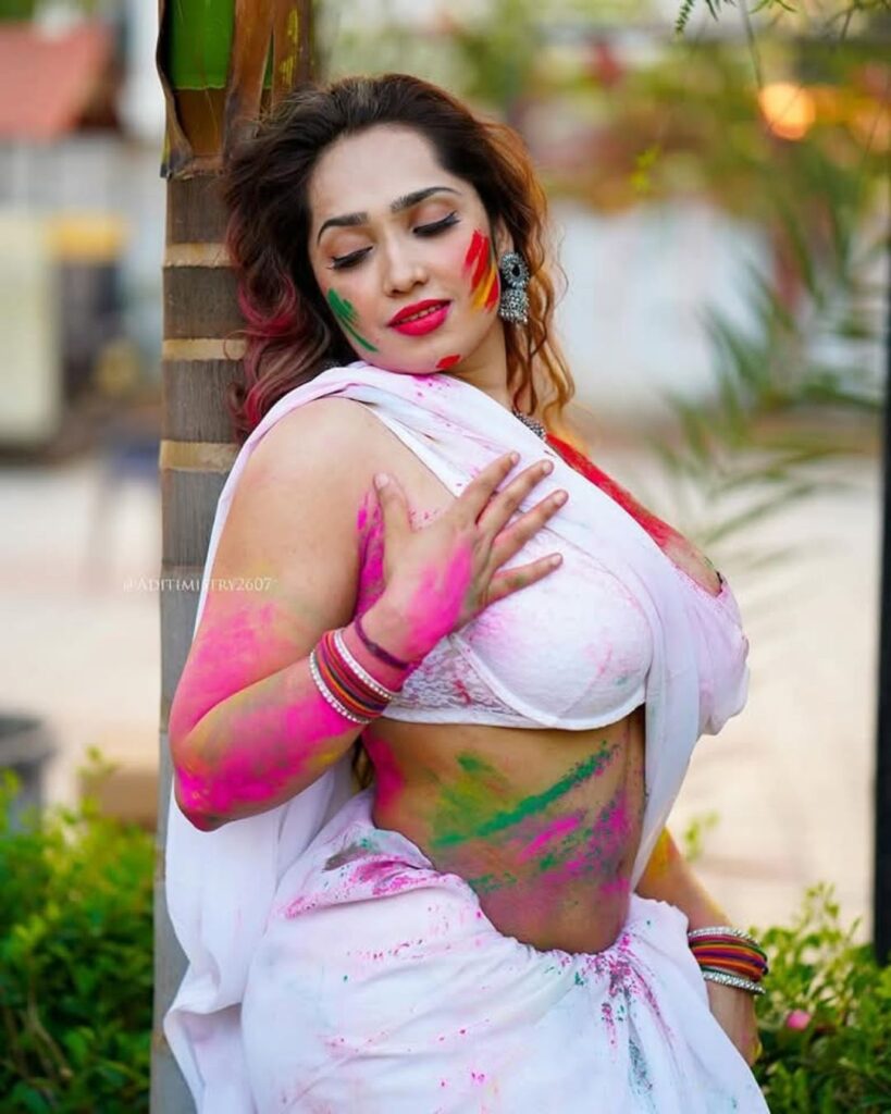 Aditi Mistry hot photo